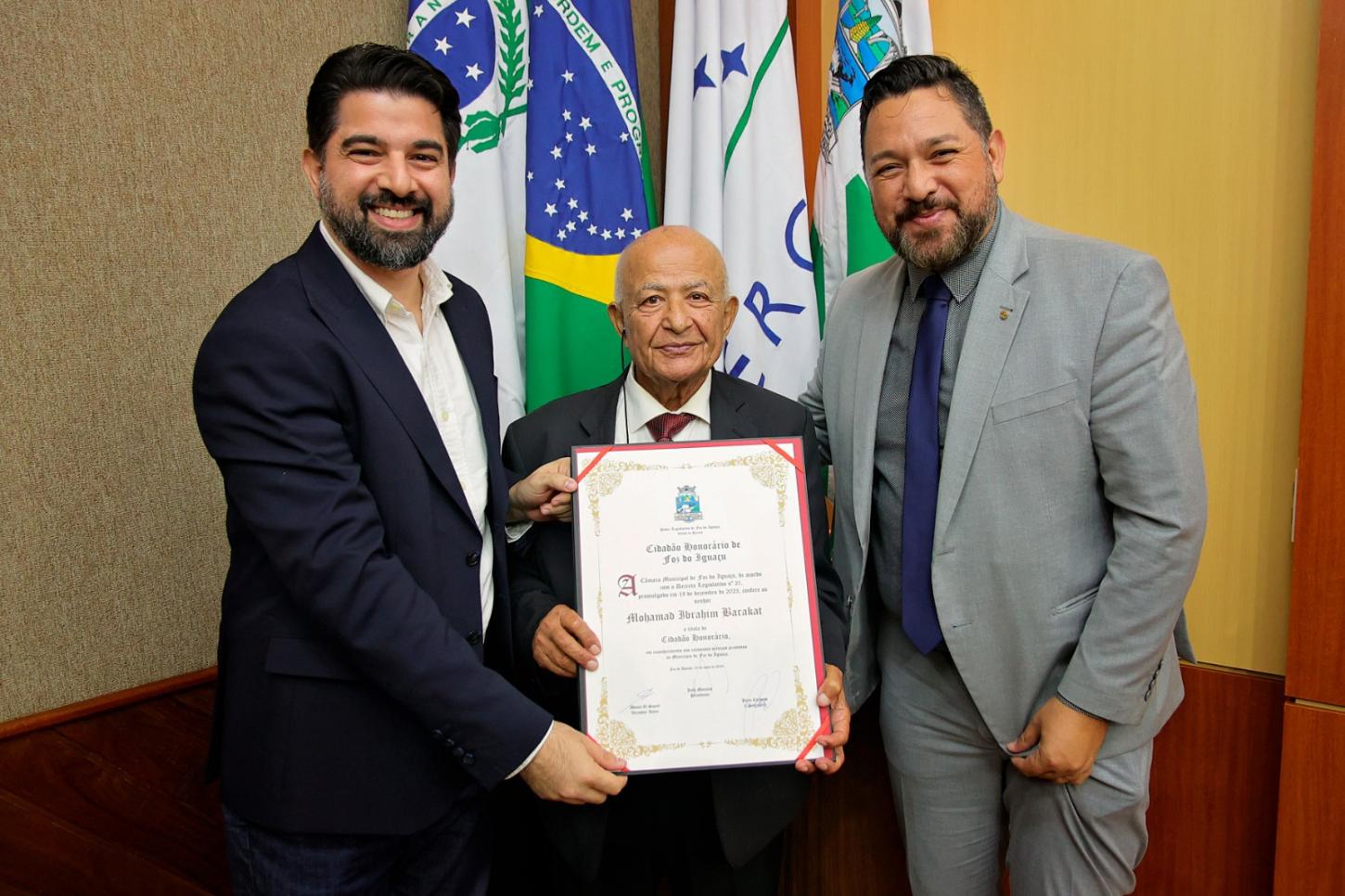Defensor da educação e do desenvolvimento, Barakat é o mais novo cidadão honorário de Foz