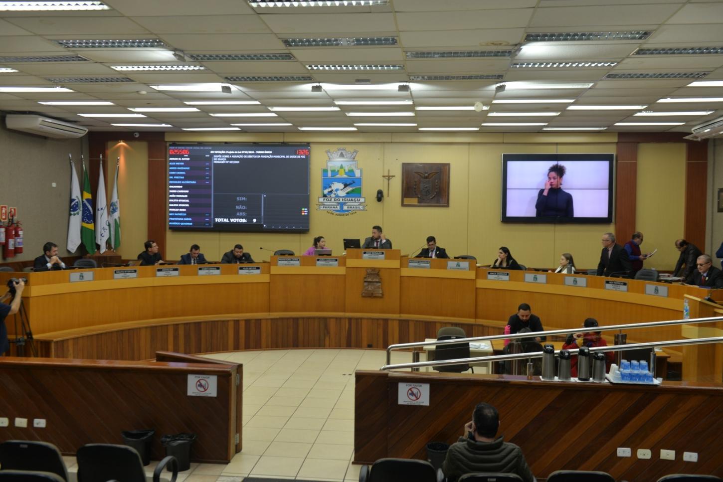 Vereadores aprovam projetos que tratam de débitos do Hospital Municipal