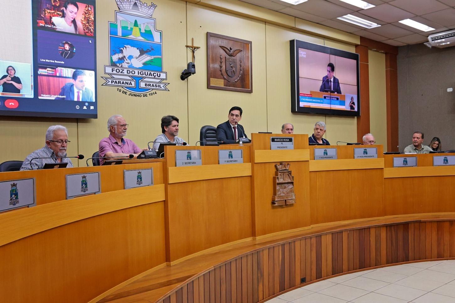 Câmara de Foz do Iguaçu debate hospedagem temporária Airbnb