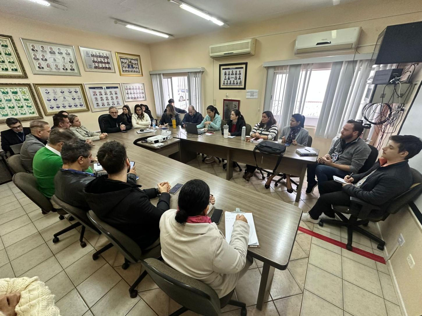 Câmara avança em adequações ao novo modelo de avaliação do TCE-PR