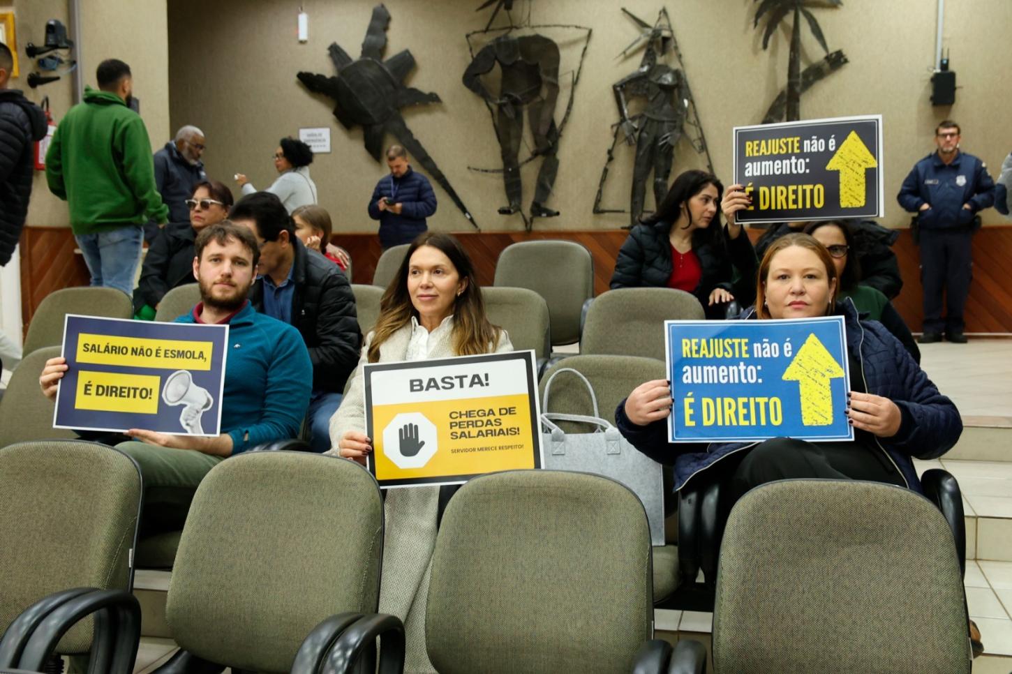 Legislativo aprova reposição da inflação aos servidores municipais