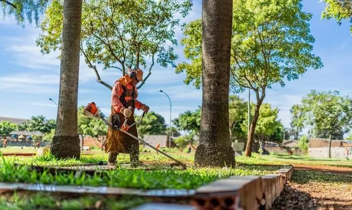 Região Sul recebe mutirão de zeladoria e mais de 20 caçambas para descarte de entulhos